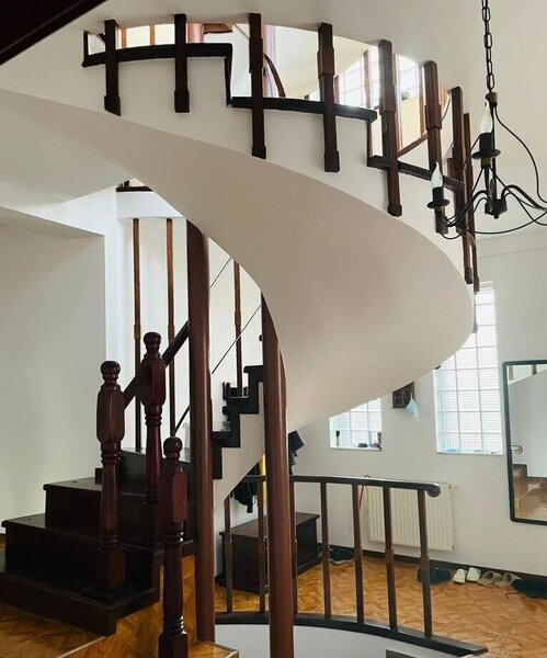 Colentina casa single 4 camere si garaj