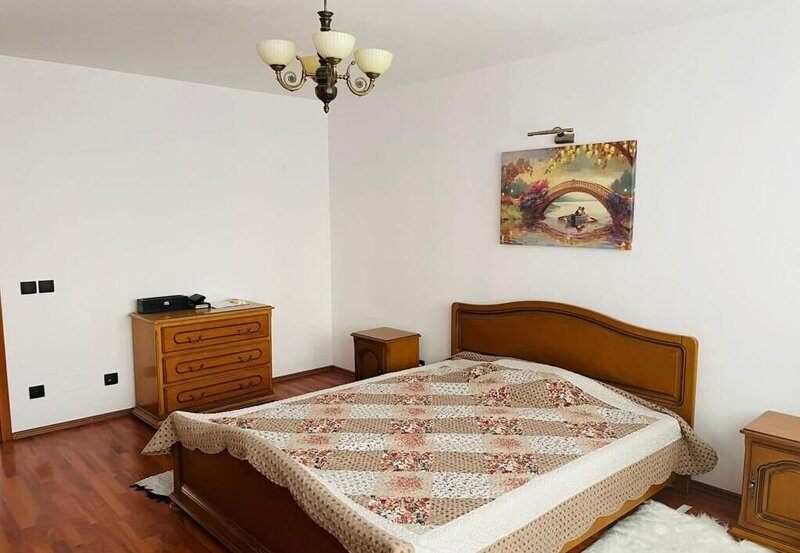 Colentina casa single 4 camere si garaj